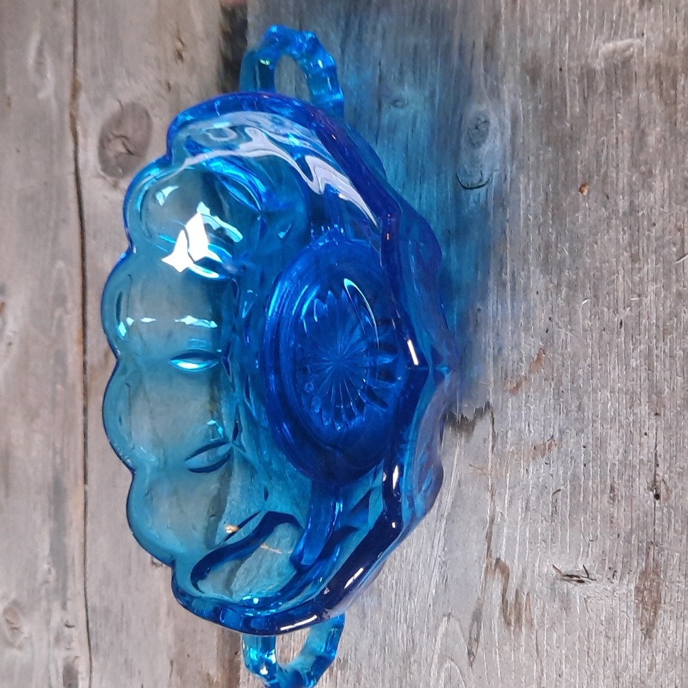 A set of two vintage Anchor Hocking blue glass servers - Picture 3 of 7